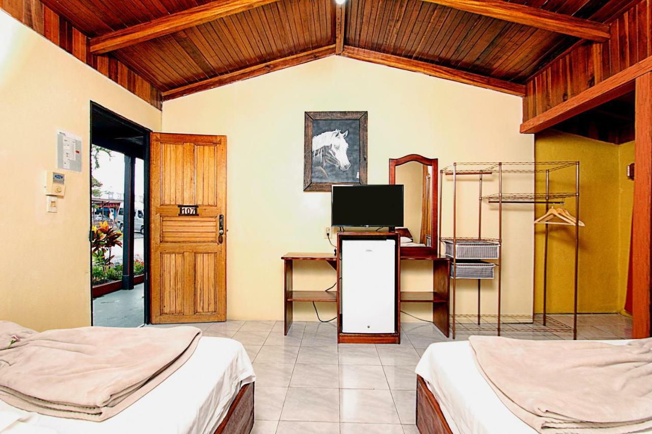 Hotel Destinos Arenal La Fortuna Exterior photo